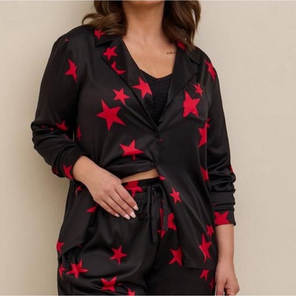 ❤️NWT TORRID SLEEP SHIRT - STAR PRINT - SATIN - BUTTON UP - STRETCHY - 3X
